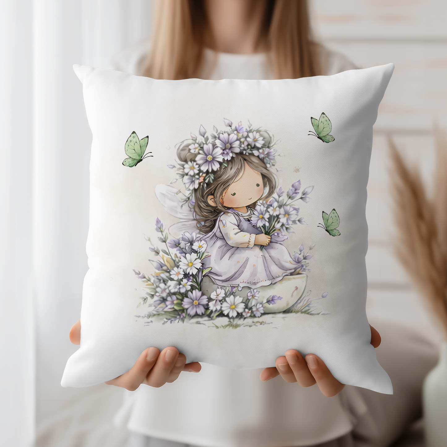 Nahaufnahme des hochwertigen Drucks auf dem Kissenbezug Kleines Blumenmädchen – kuschelweiches Material für Kinder.