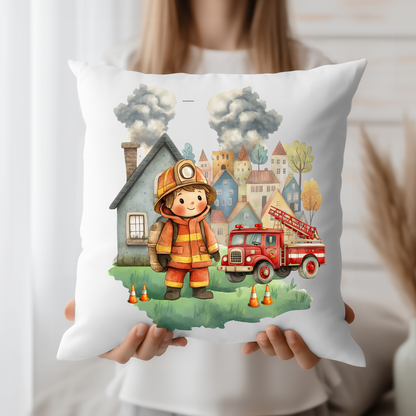 Personalisiertes Feuerwehrkissen für Kinder mit kleinem Feuerwehrmann im Einsatz und individuellem Wunschnamen