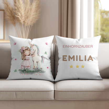 Magische Kinderzimmerdeko Einhorn Kissen als optisches Highlight auf dem Bett oder im Spielzelt für kleine Feen