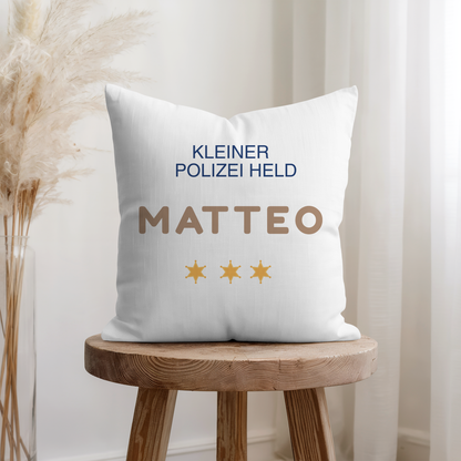 Individuelle Geschenkidee zum Geburtstag oder zur Taufe – personalisiertes Namenskissen für kleine Polizeihelden 
