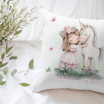 Quadratischer Kissenbezug 45x45 cm ohne Füllung mit Einhorn Illustration für weiche Kuschelecken im Kinderzimmer