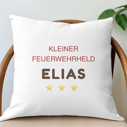 Rückseite Kissenbezug Kleiner Feuerwehrheld personalisiert mit Name Elias und drei goldenen Sternen Design