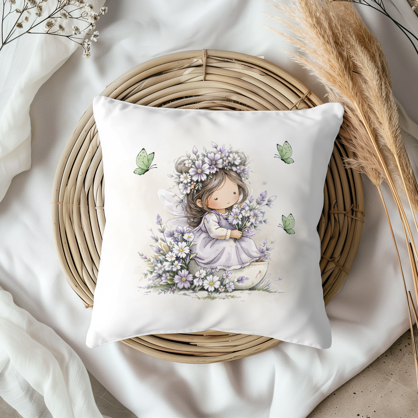 Einzigartige Geschenkidee zur Geburt: Personalisiertes Blumen-Kissen für ein harmonisches Mädchenzimmer-Design