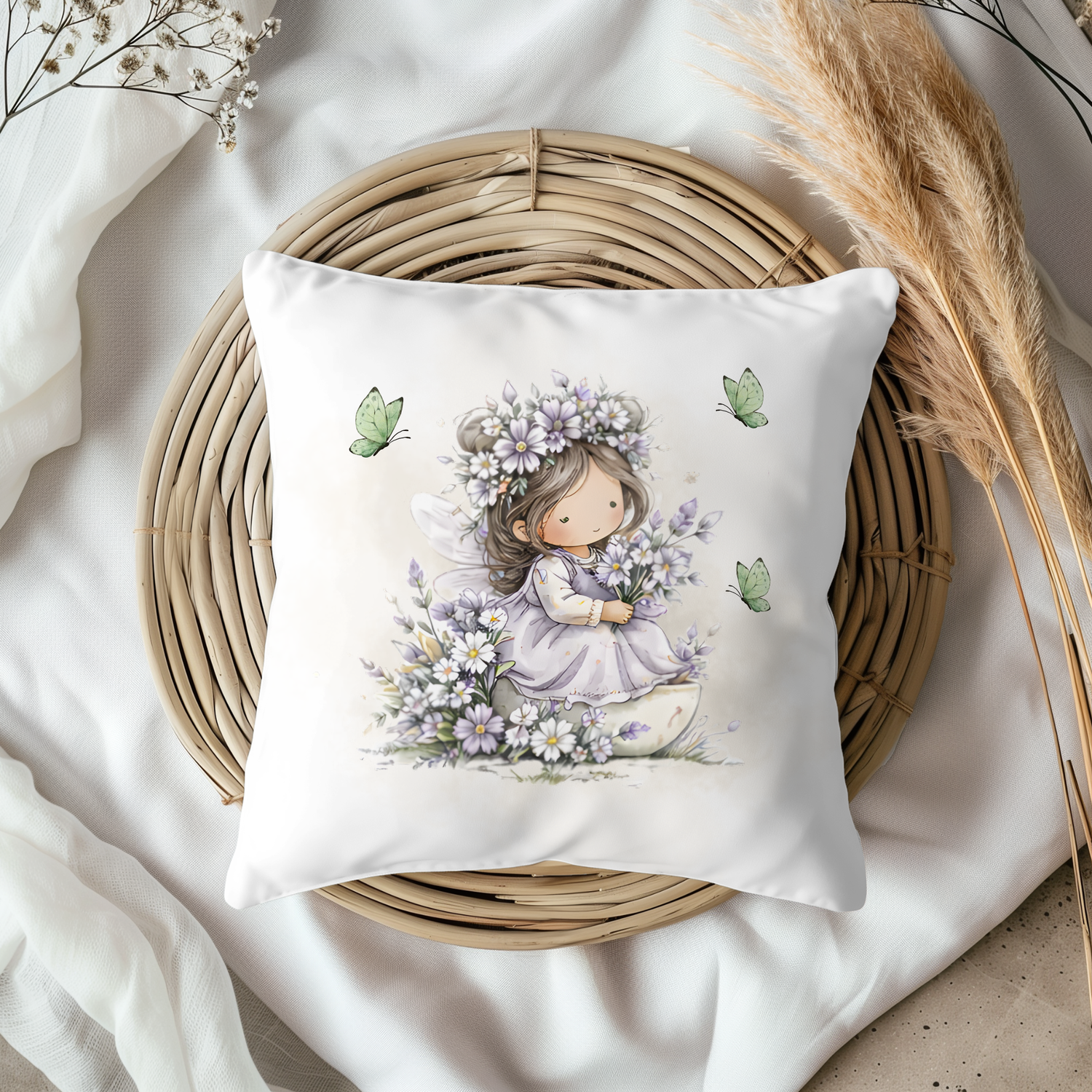 Einzigartige Geschenkidee zur Geburt: Personalisiertes Blumen-Kissen für ein harmonisches Mädchenzimmer-Design