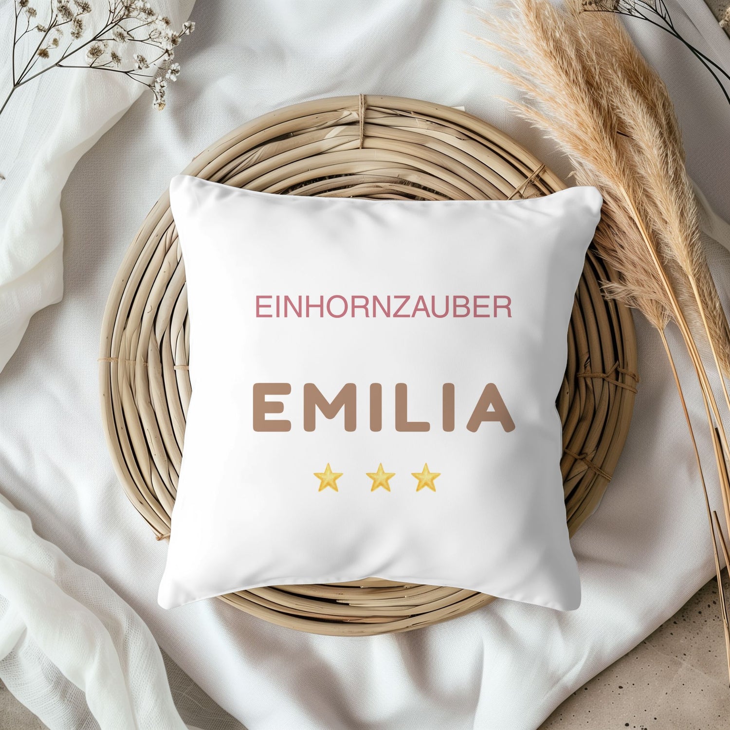 Kinderkissen Einhornzauber mit Namen personalisiert, seidig weicher, leicht glänzender Stoff