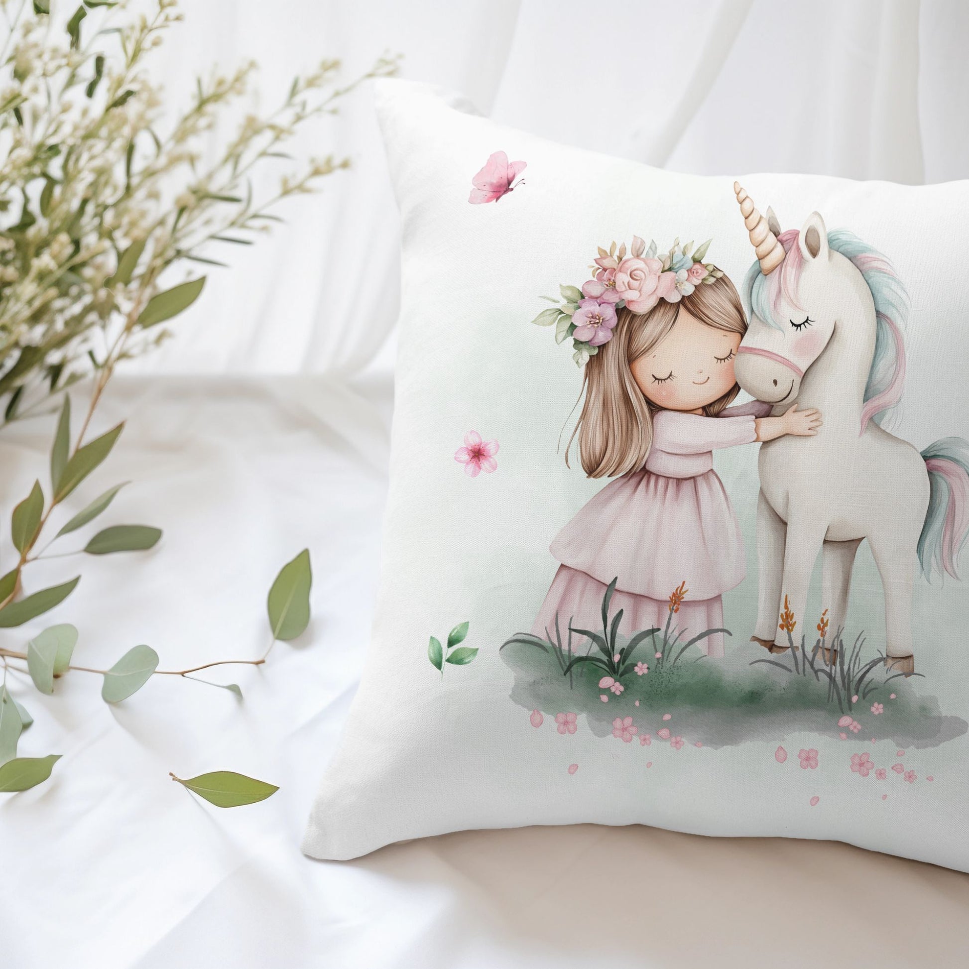 Quadratischer Kissenbezug 45x45 cm ohne Füllung mit Einhorn Illustration für weiche Kuschelecken im Kinderzimmer