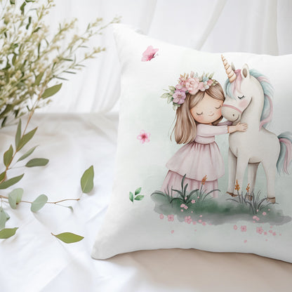 Quadratischer Kissenbezug 45x45 cm ohne Füllung mit Einhorn Illustration für weiche Kuschelecken im Kinderzimmer