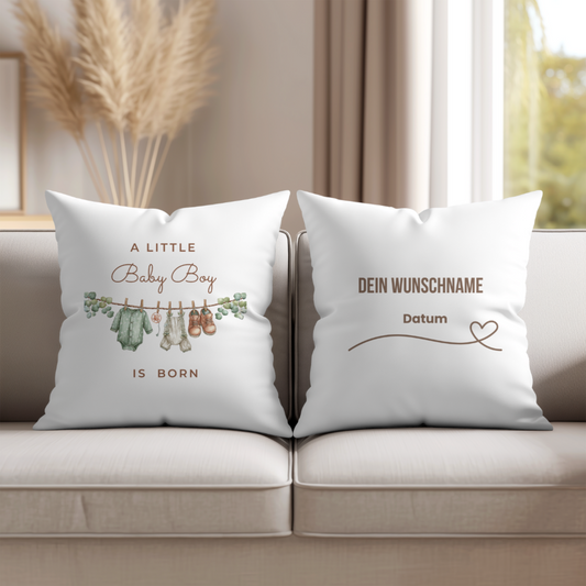 zauberhaftes personalisiertes Geburtskissen „A little baby boy is born“